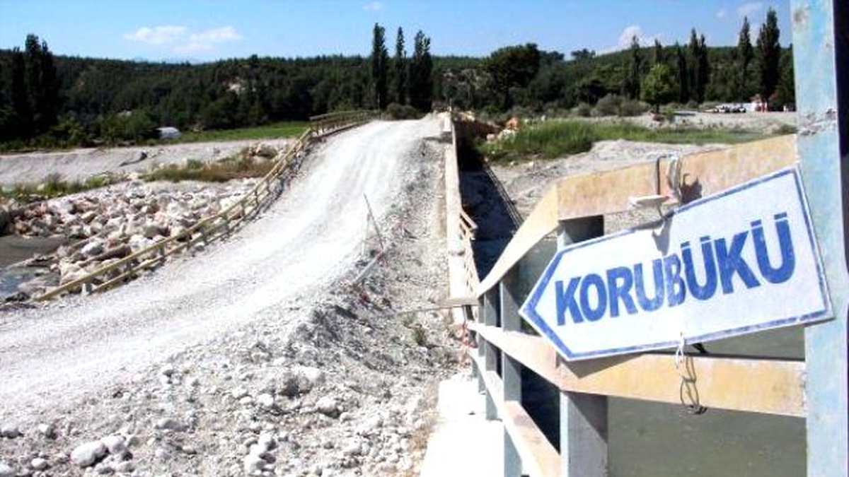 Seydikemer\'de Yıkılma Tehlikesi Bulunan Köprü Ulaşıma Kapatıldı