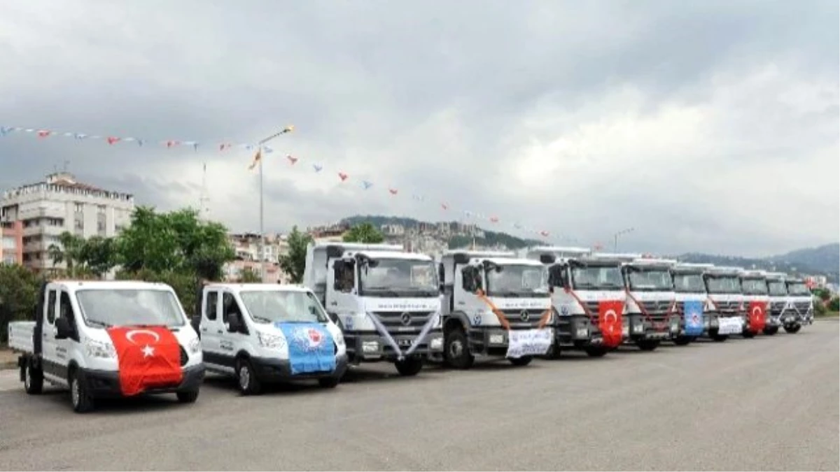 Trabzon Büyükşehir Belediyesi Yeni Araçlarını Törenle Hizmete Soktu