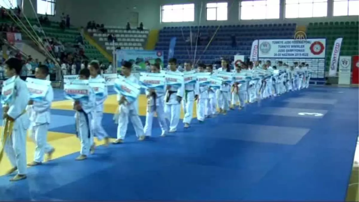 Türkiye Minikler Judo Şampiyonası, Rize\'de Başladı