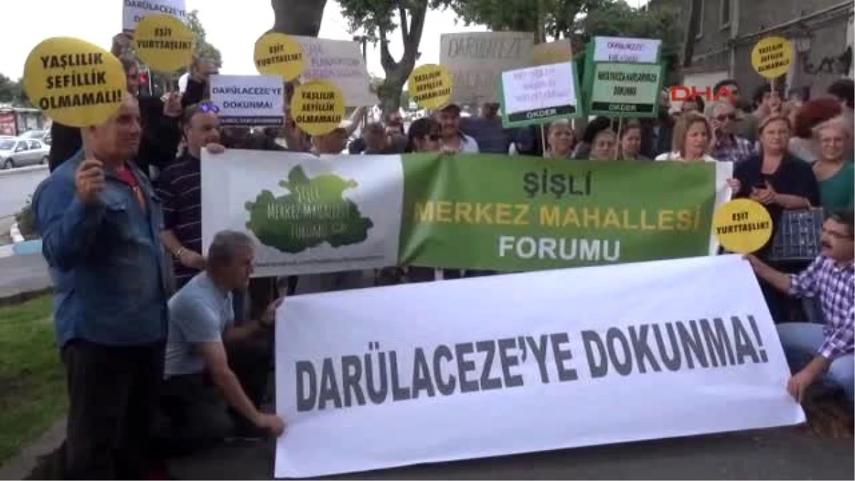 Darülaceze Önünde Protesto