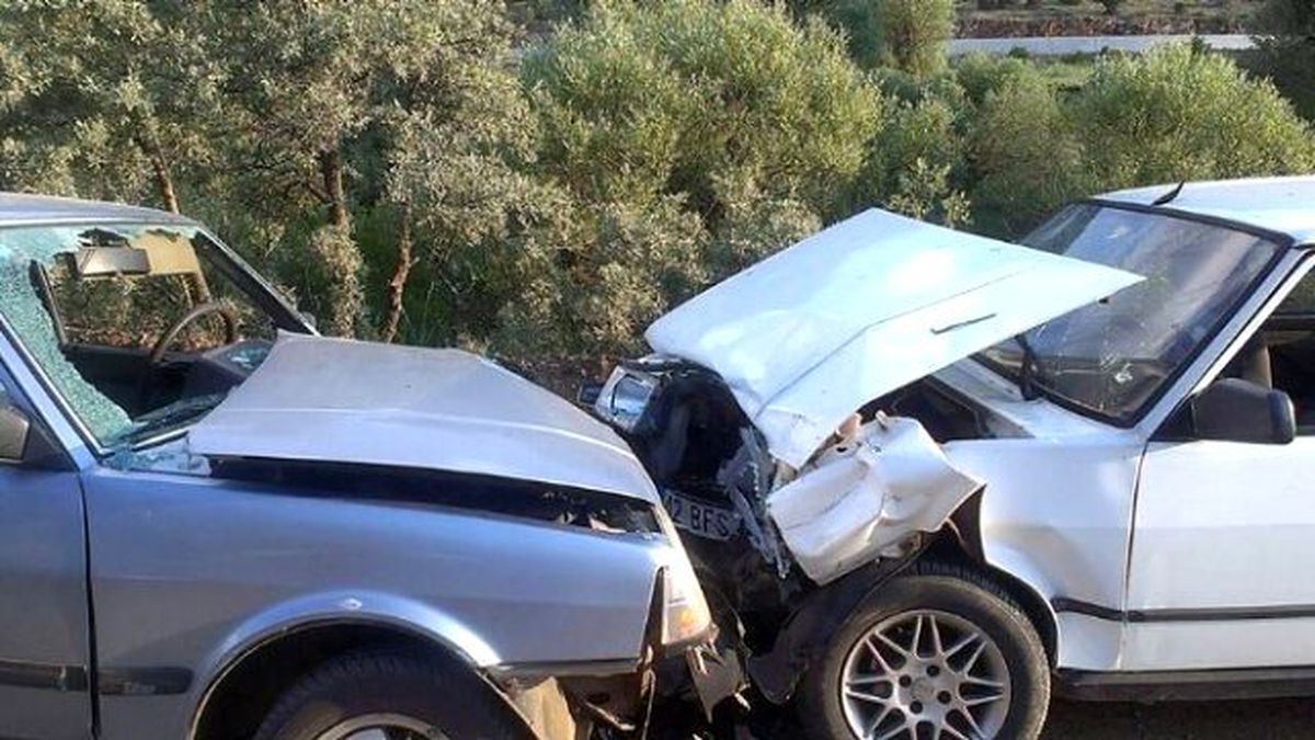 Derebucak\'ta Trafik Kazası: 4 Yaralı