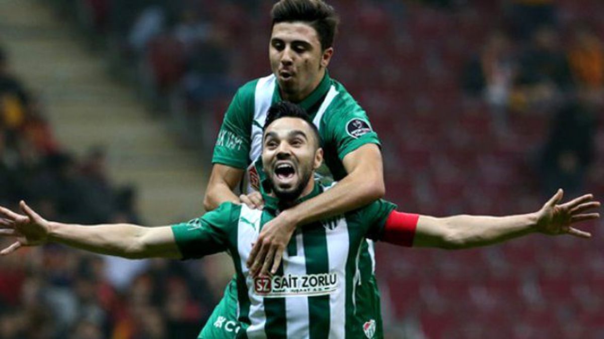 Fenerbahçe, Volkan Şen ve Ozan Tufan'ın Peşinde