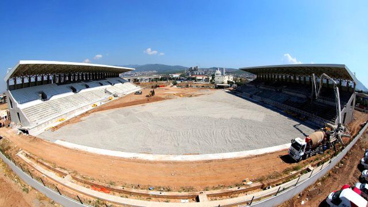 Hatay Büyükşehir Çalışıyor Hatay\'da Trafik Rahatlıyor