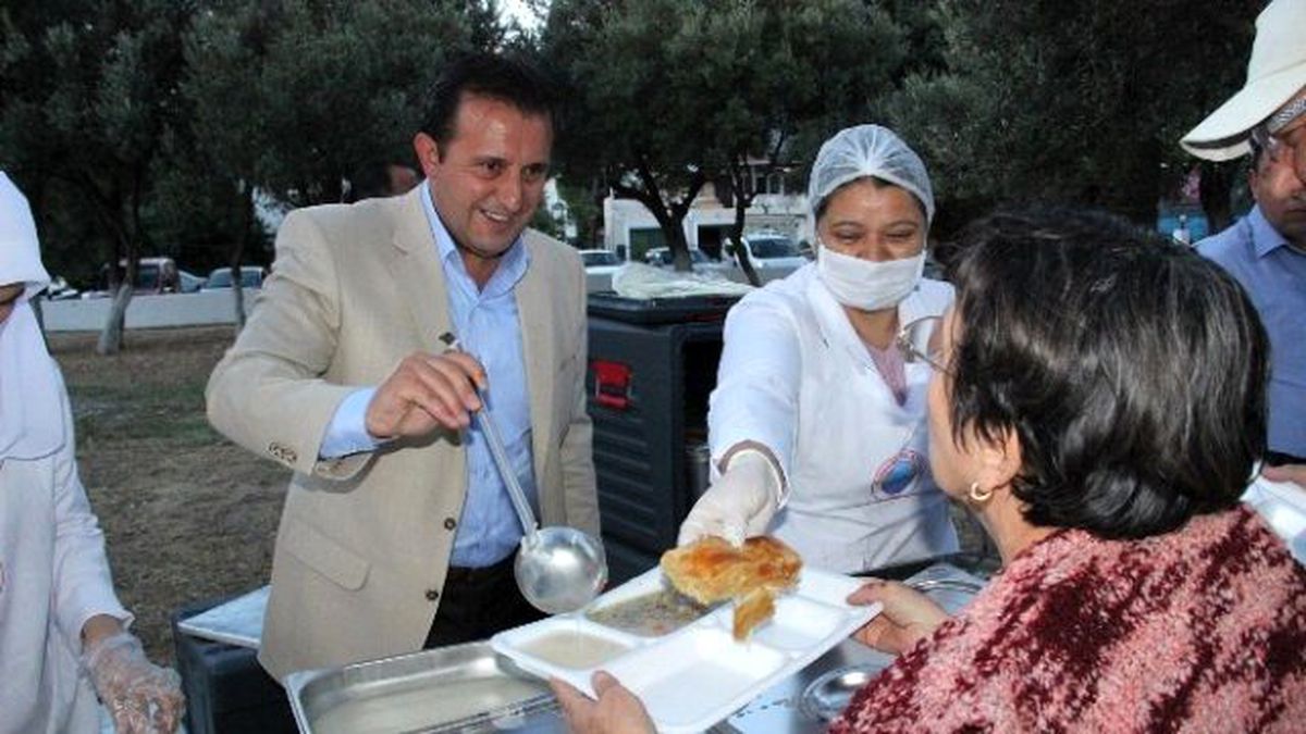 İzmir\'de Denize Nazır İftar