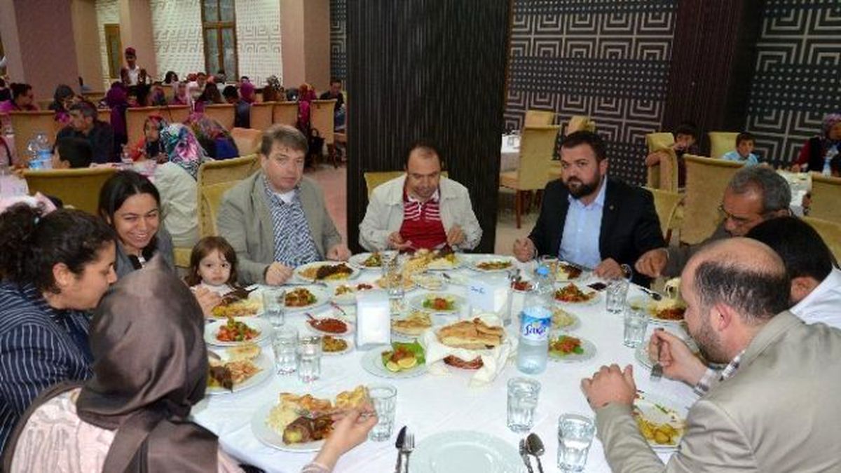 Madenci Aileleri İftarda Biraraya Geldi