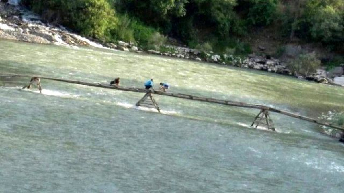 Türkiye\'nin İlk Seyyar Köprüsü Yeniden Kuruldu