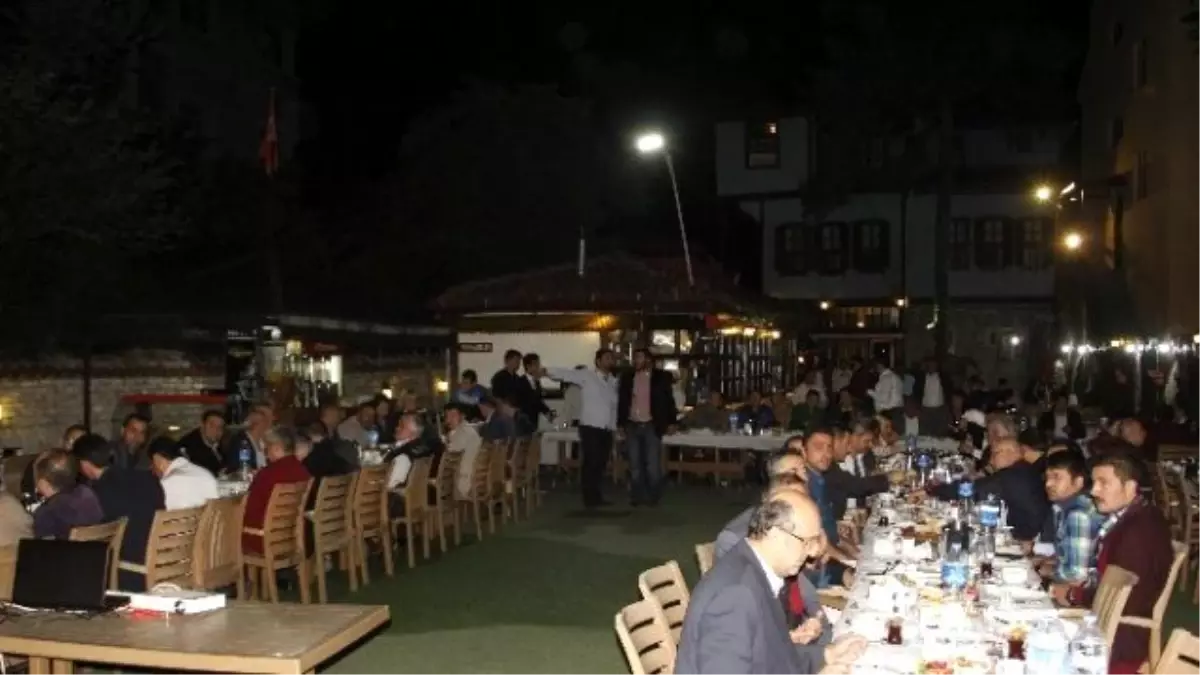 Alparslan Türkeş Sahur Programı Büyük İlgi Gördü