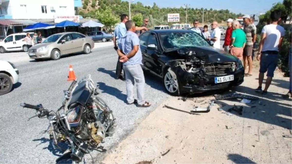 Didim\'de Ani Şerit Değişimi Kazaya Neden Oldu