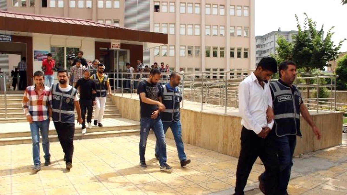 Gaziantep\'te Düzenlenen "Joker" Operasyonunda 23 Kişi Gözaltına Alındı