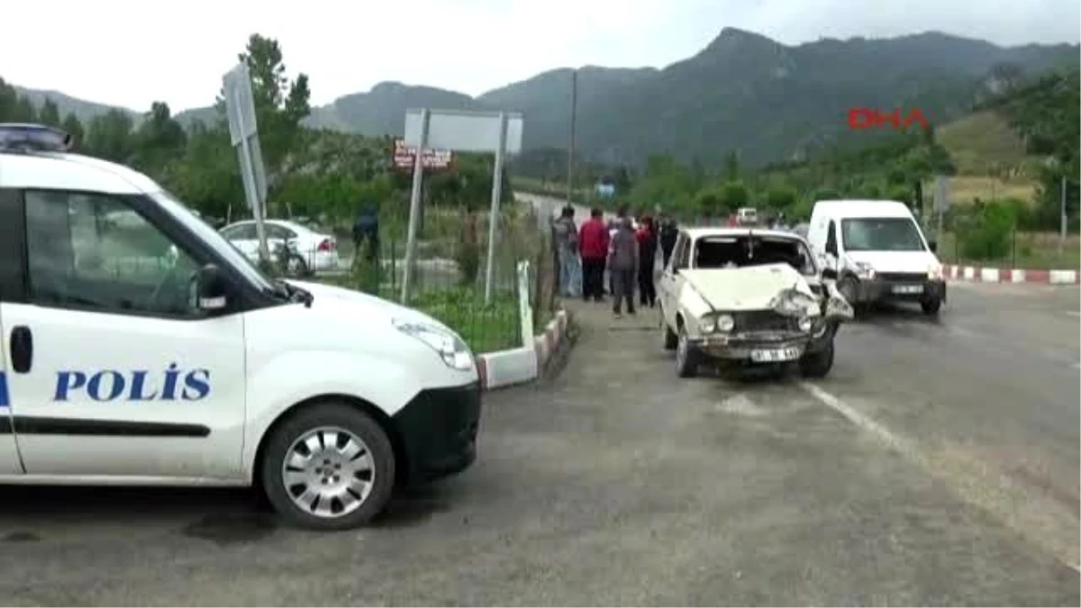 Andırın\'da Kaza: 3 Yaralı