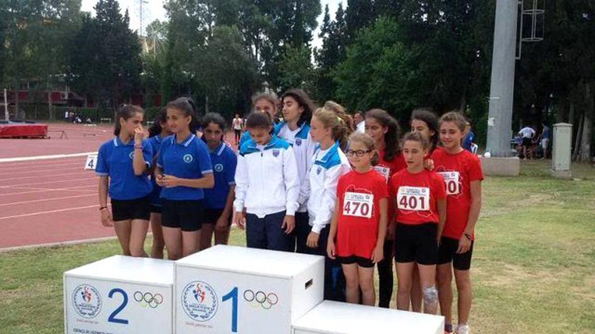 Bir Gümüş, Bir Bronz Madalya