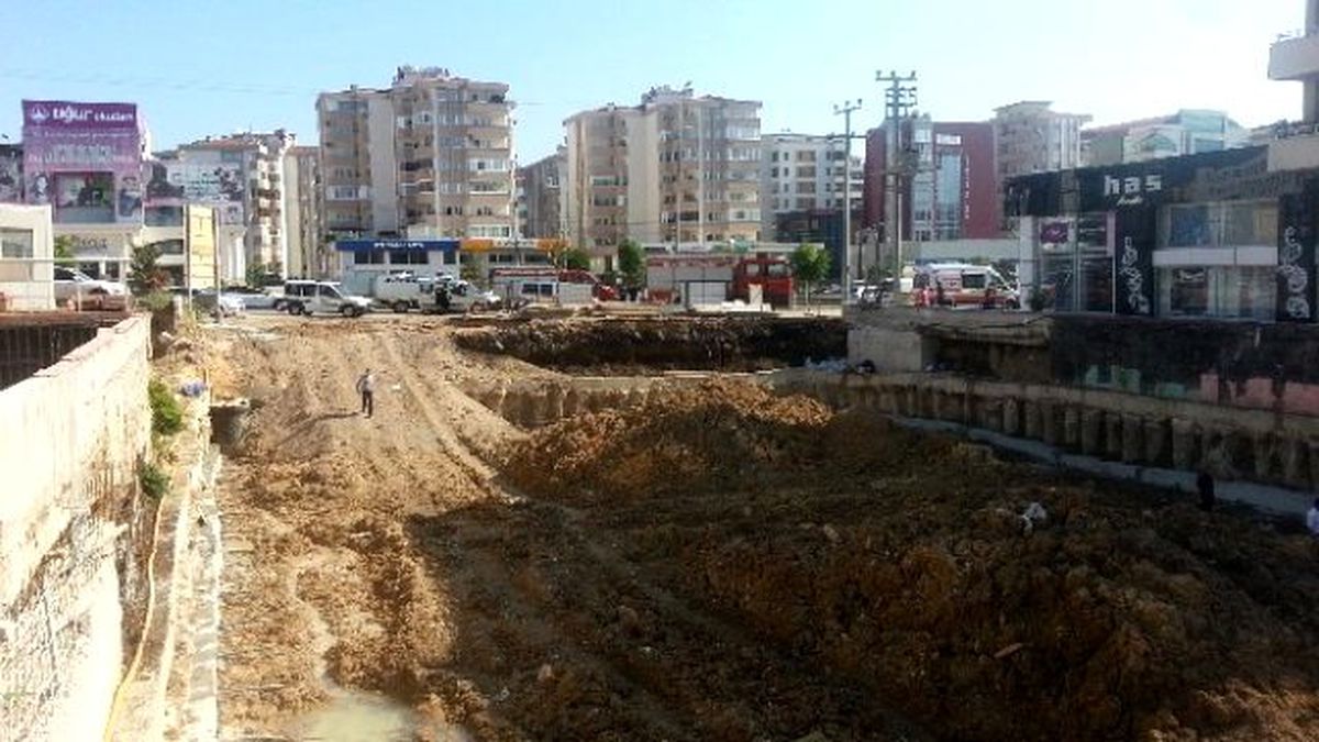 Bursa\'da İnşaat Alanında Suya Düşen Bekçi Hayatını Kaybetti