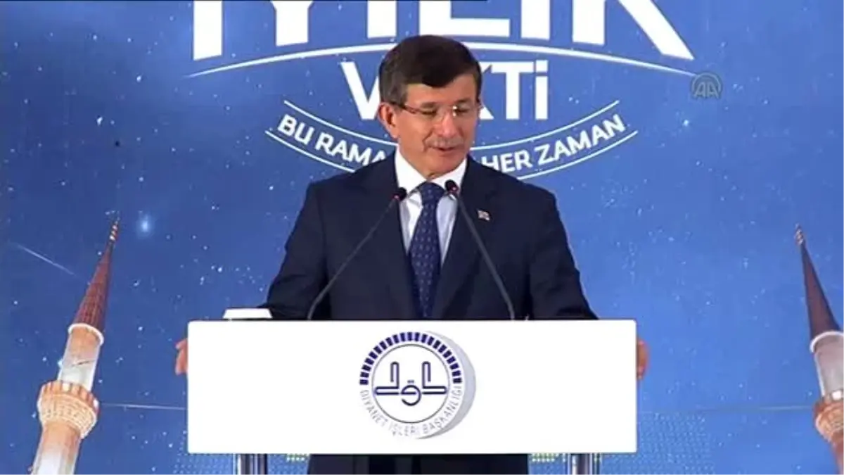 Davutoğlu: "Bu Gül Bahçesine Nefret Tohumlarının Ekilmemesi İçin Gece Gündüz Çalışacağız"