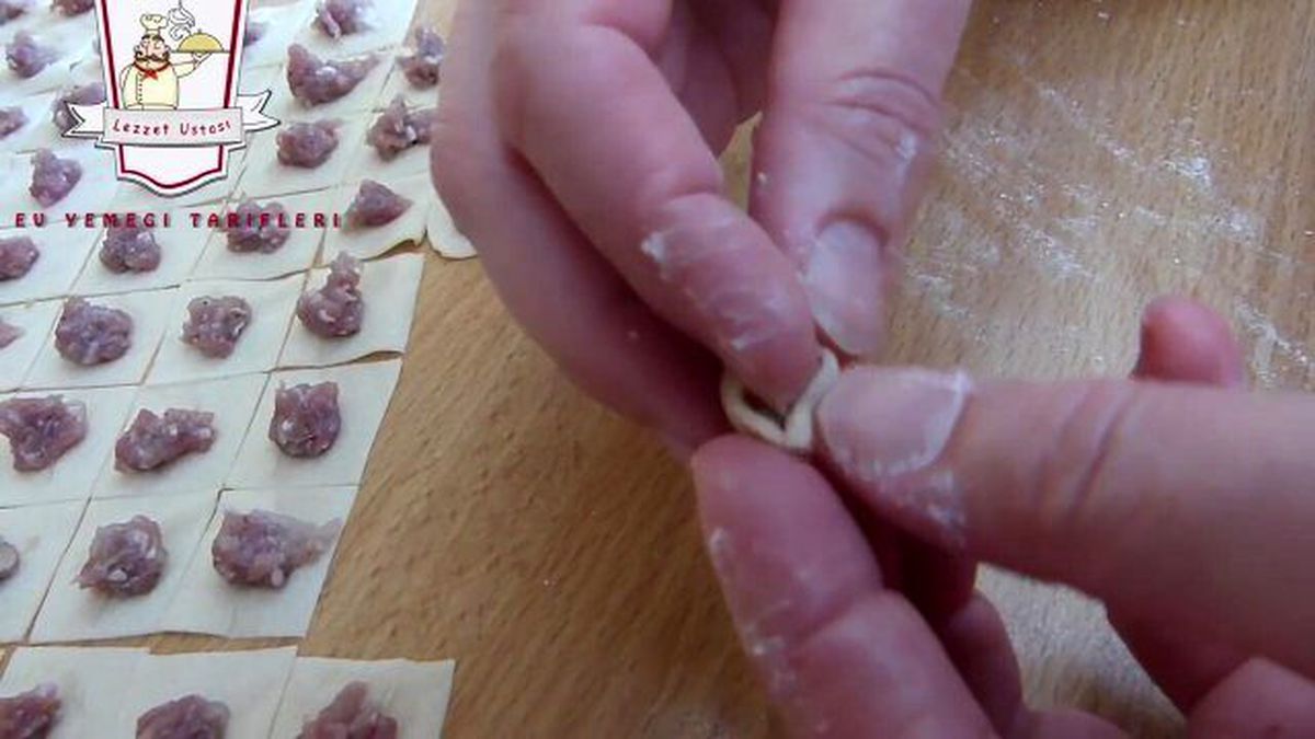 Evde Kayseri Mantısı Tarifi - Mantı Sosu Hazırlanışı