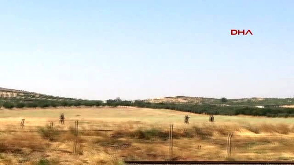 Gaziantep Işid, Cerablus\'a Mayın Döşeyip Hendek Kazdı