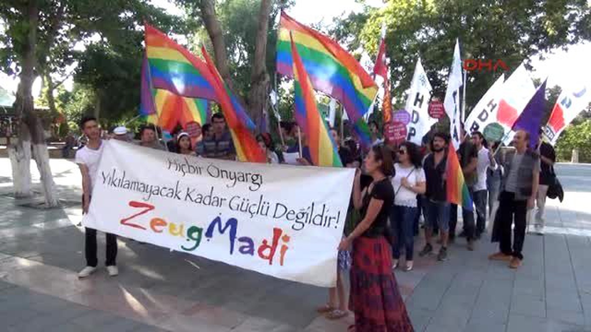 Gaziantep?te Lgbti Üyelerinden, İstanbul\'daki Polis Müdahalesine Tepki