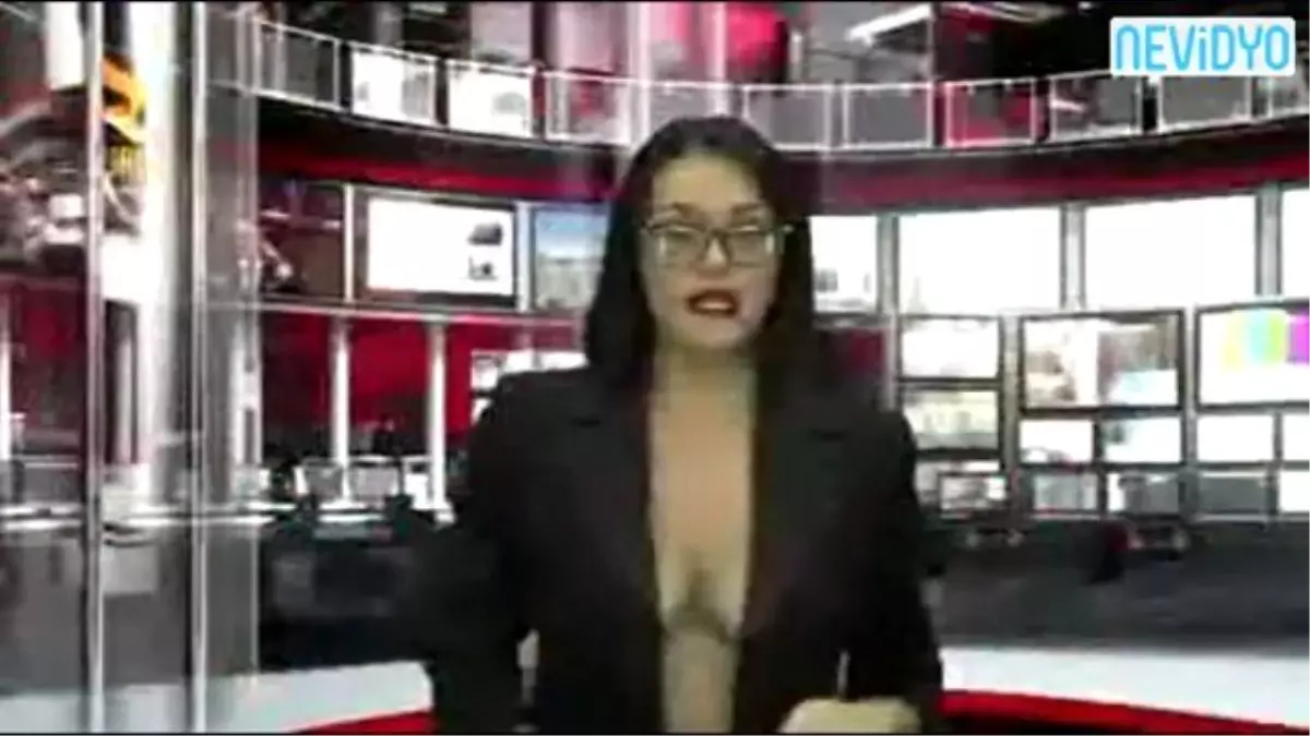 İç Çamaşırı Giymeden Haber Sundu