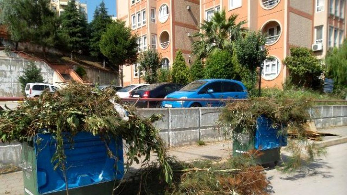 İzmit Belediyesi\'nden Konteynır Uyarısı