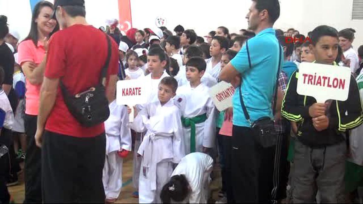 Kayseri Engelli Gençlerden Ritim Şov