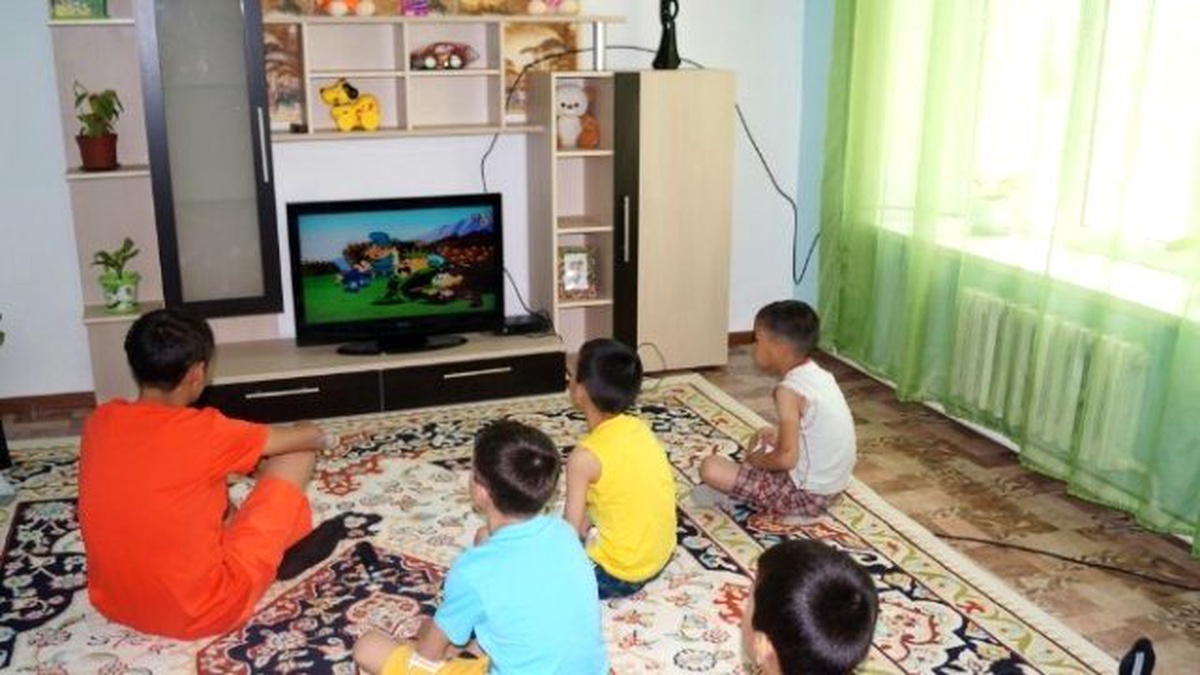 Kazakistan\'da Atırau Aile Tipi Yetim Çocuk ve Gençler Köyü Devlet Kurumu\'na Donanım Desteği