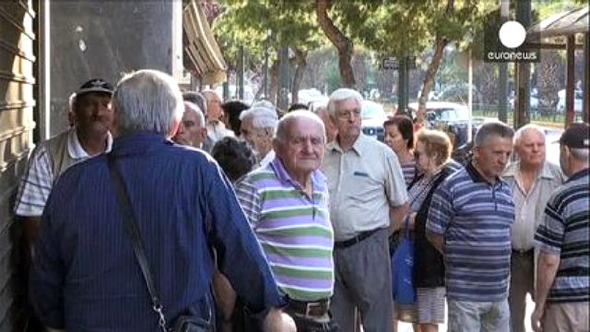 Kepenk Kapatan Yunan Bankalarında Aşırı Yoğunluk