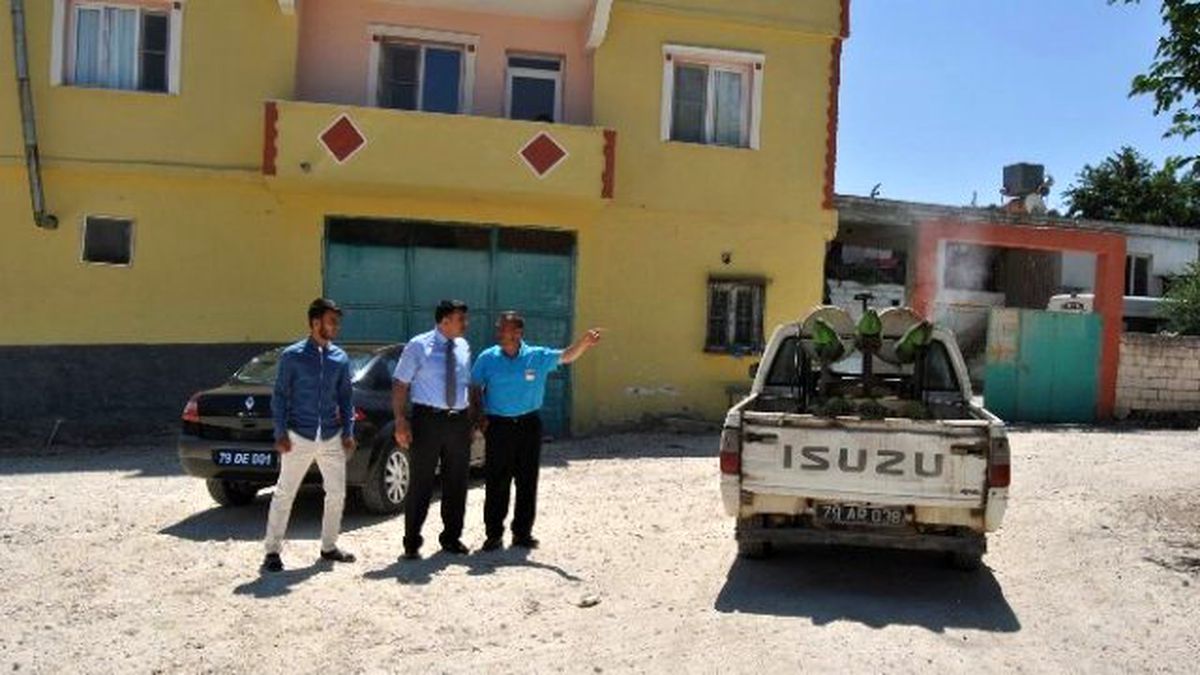 Köylerde İlaçlama Düzenli Olarak Yapılmaya Devam Ediyor