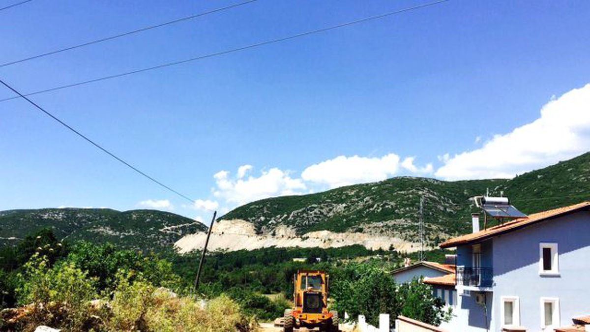 Menteşe\'de Yollar Asfaltlanıyor