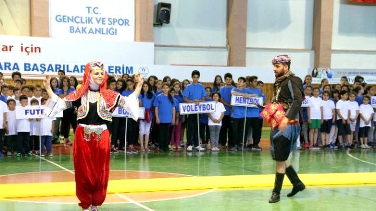 Nevşehir\'de İl Spor Merkezlerinin Açılışı Yapıldı