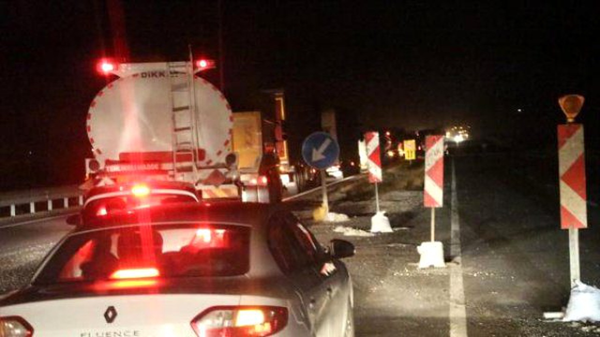 Suriye Sınırında Mayınlı Alanda Çıkan Yangın Korkuttu