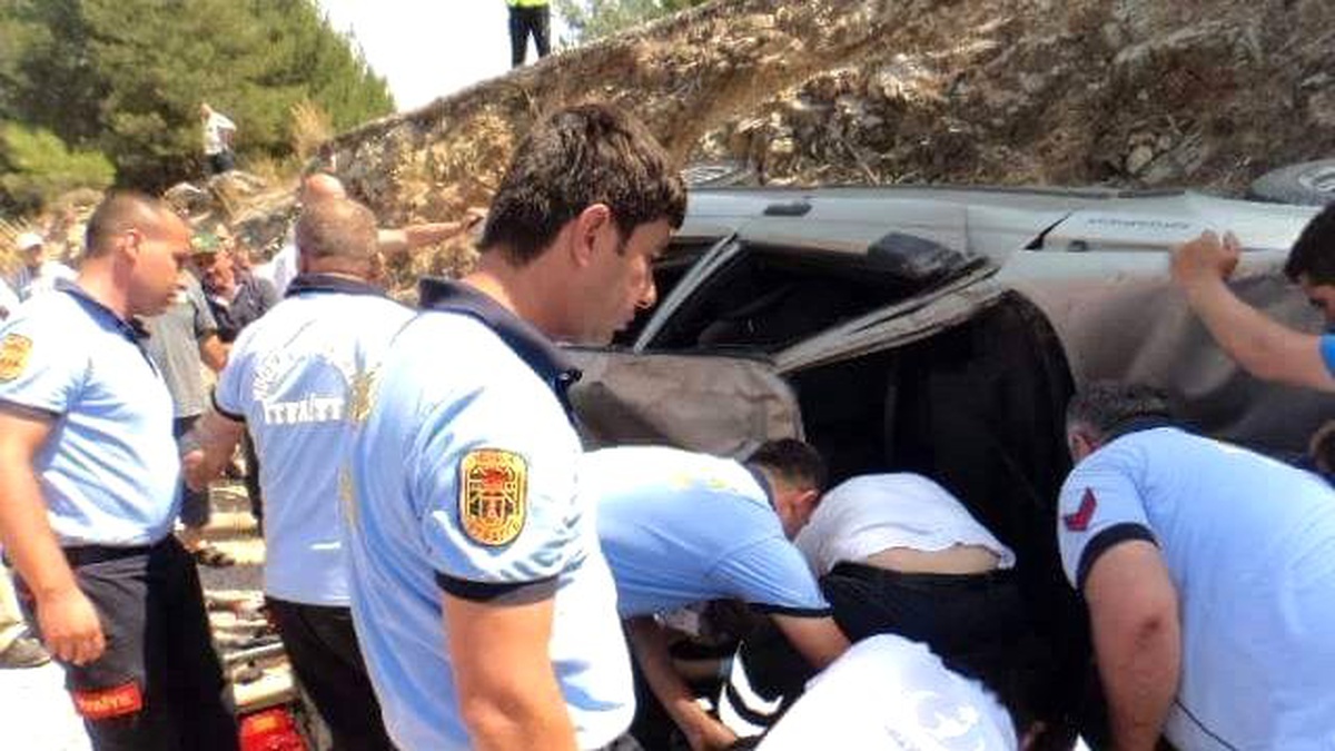 Uyarı Levhası Olmayınca Otomobille 3 Metreden Uçtu