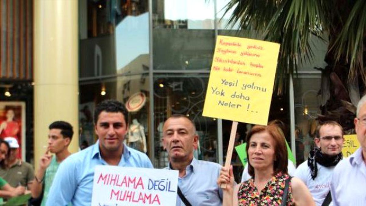 Yeşil Yol\'a Dur De\' Eylemi