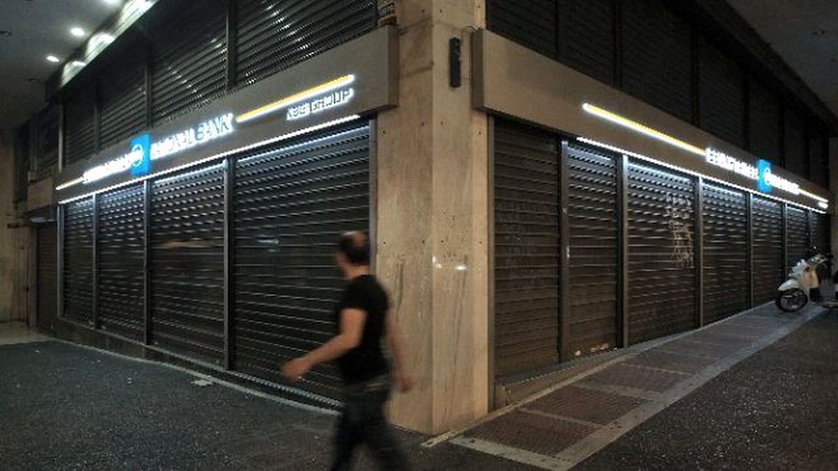Yunanistan\'da Bankalar 1 Hafta Kapalı