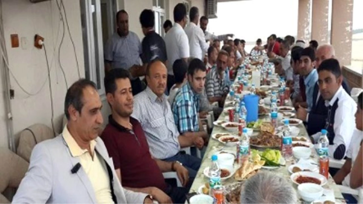 AKP\'liler İftar Yemeğinde Buluştu