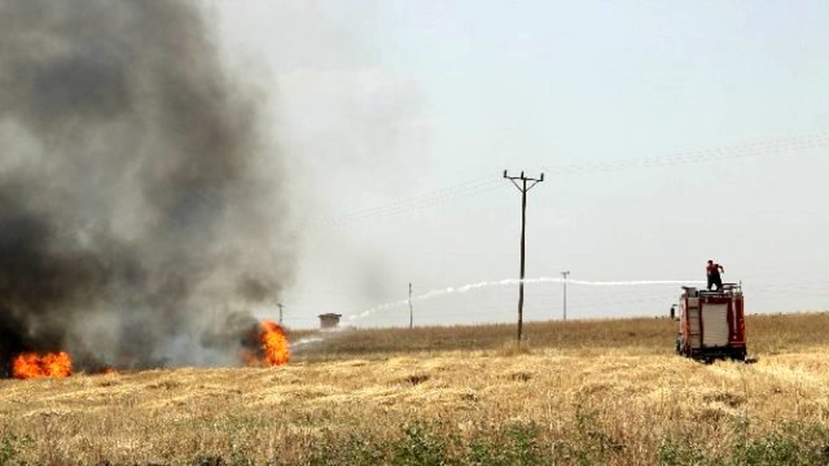 Anız Yangını Sürücülere Zor Anlar Yaşattı