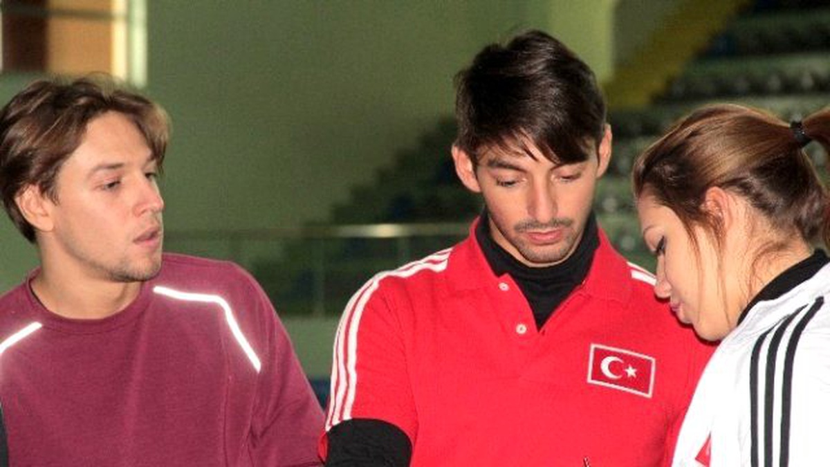 Artistik Buz Pateninde Dünyanın En İyileri Erzurum\'da Kampa Girdi