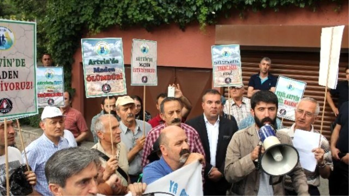 Artvin\'deki Altın Arama Girişimleri Başkentte Protesto Edildi