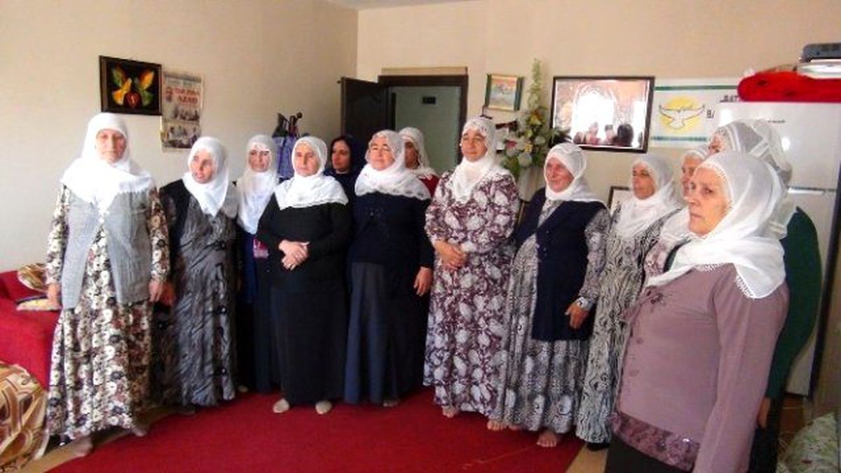 Barış Anneleri\' Işid Saldırılarını Kınadı