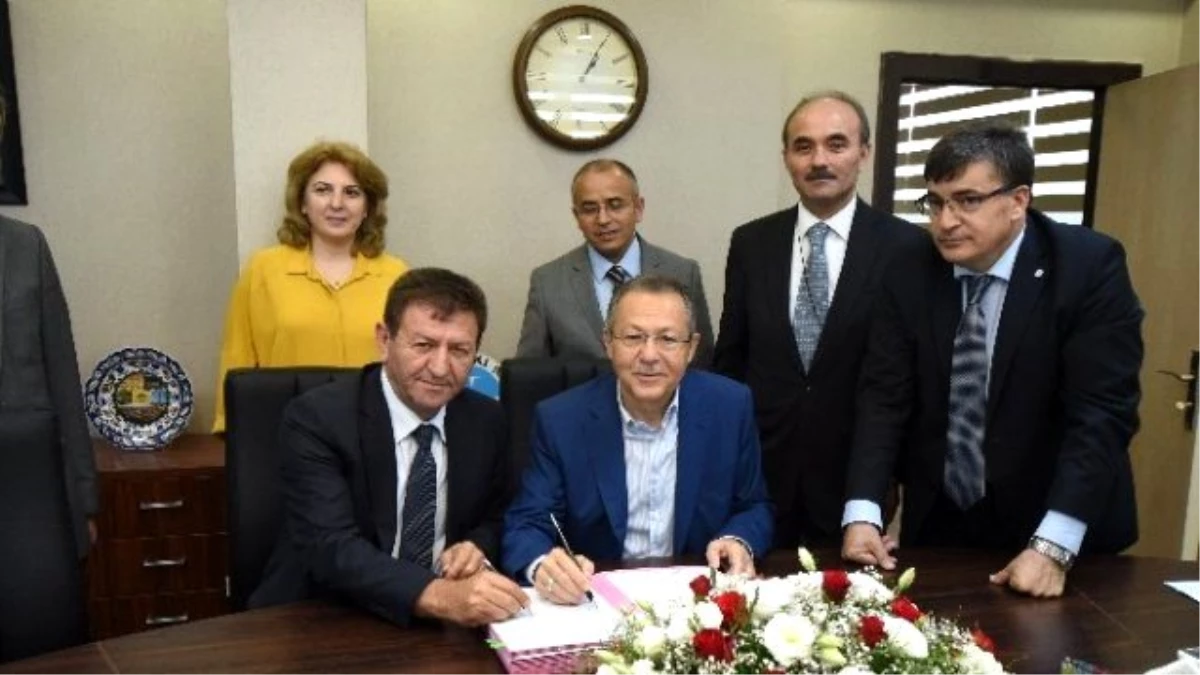 Büyükşehir Belediyesi ile Belediye-iş Arasında Toplu Sözleşme İmzalandı