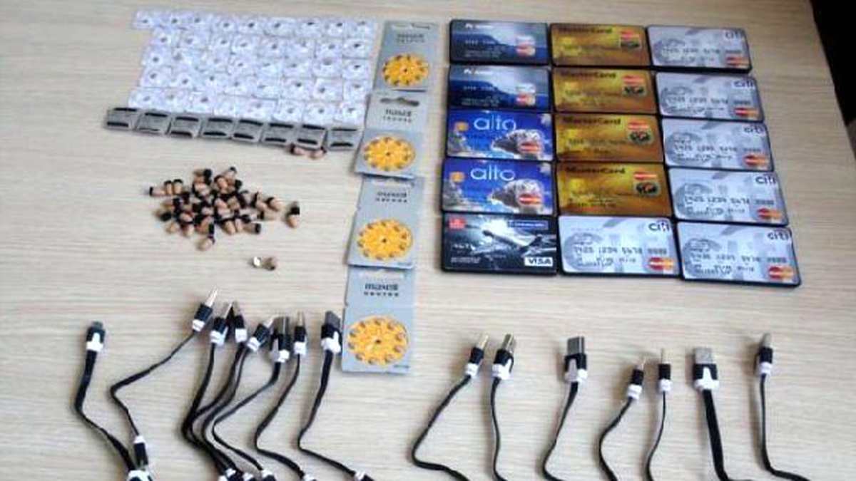 Diyarbakır\'da Ortam Sesi Kaydeden 21 Cihaz Ele Geçirildi