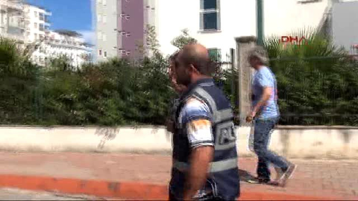 Diyarbakırlı Avukat, Komşusu Rus Kadın Avukatı Vurdu Ek Görüntü