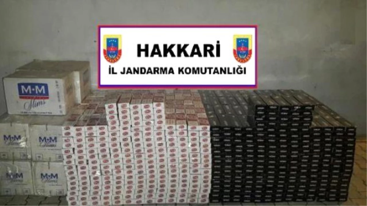 Hakkari\'de Kaçak Çay ve Sigara Ele Geçirildi