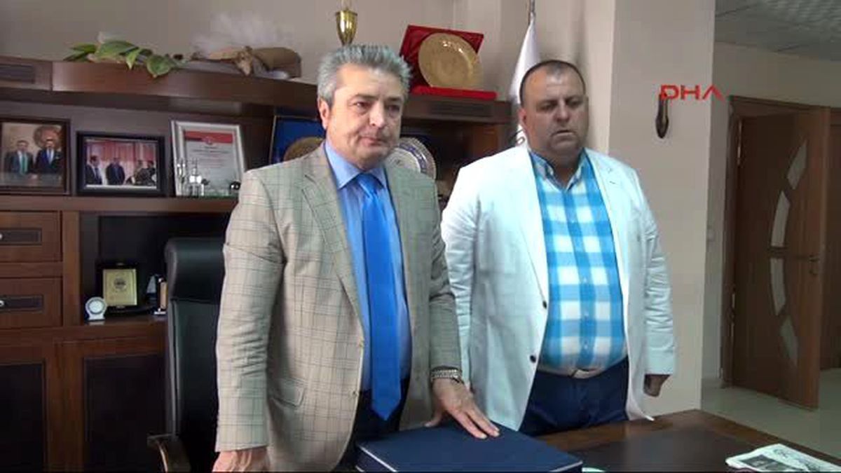 Hakkarili İşadamı Karahanlı'ya İstihdam Plaketi