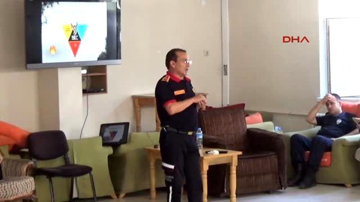 İtfaiyeden Polise Yangın Söndürme Eğitimi