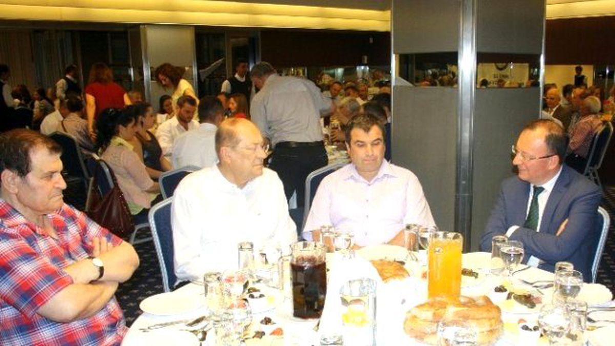 İzmir\'de Esnaf İftarda Buluştu
