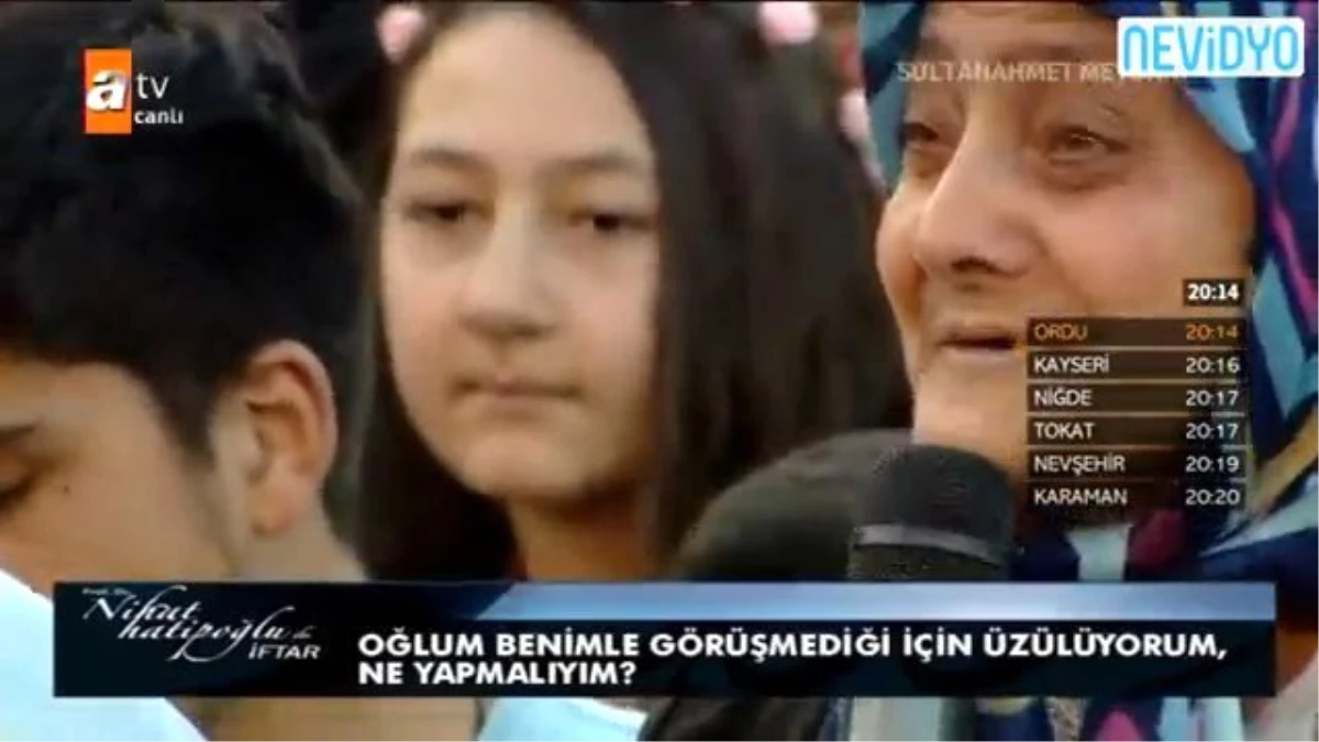 Nihat Hatipoğlu'nu Duygulandıran Yaşlı Teyze