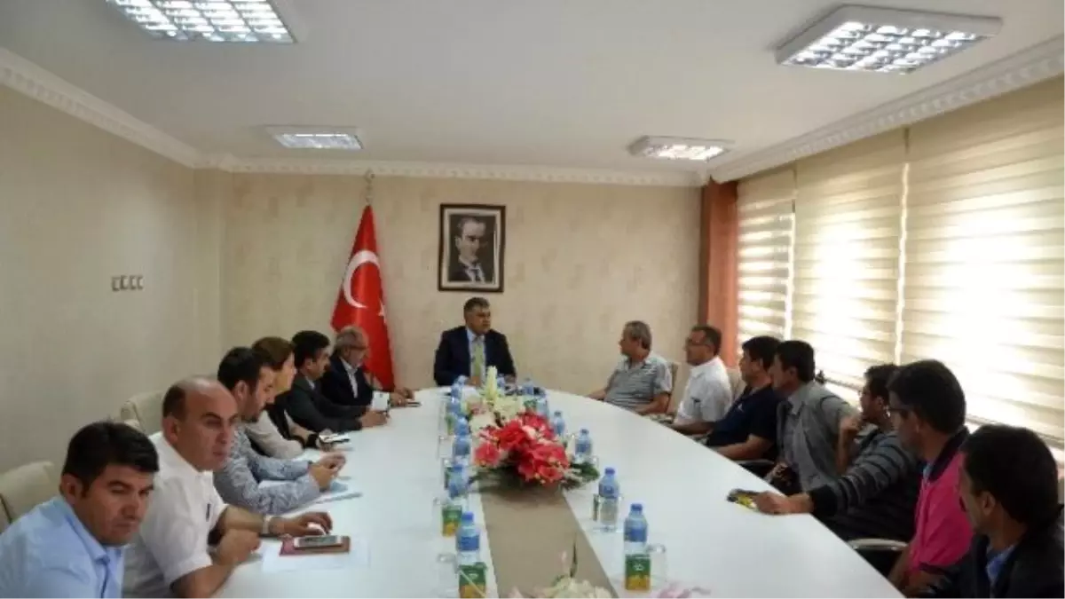 Özgüven Muhtarların Sorunlarını Dinledi