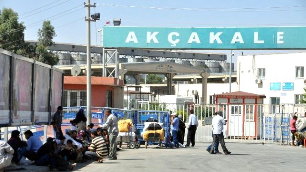 Pyd Telabyad Sınır Kapısı\'nı Geçişlere Kapattı