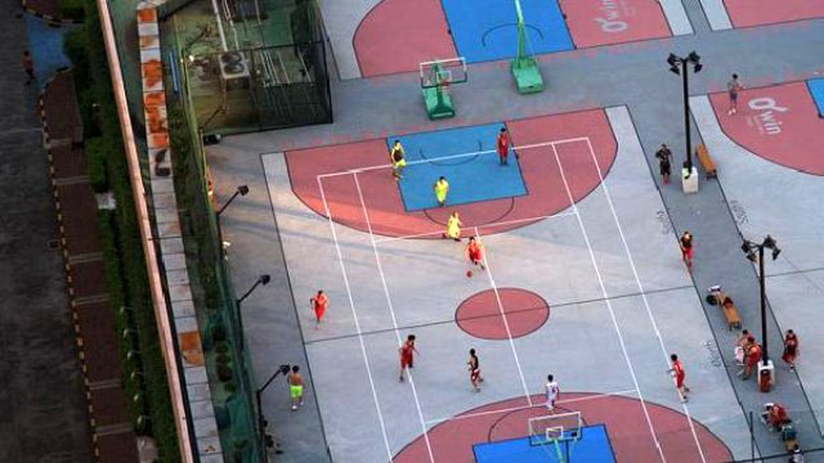 Terası Basketbol Sahası Yaptılar