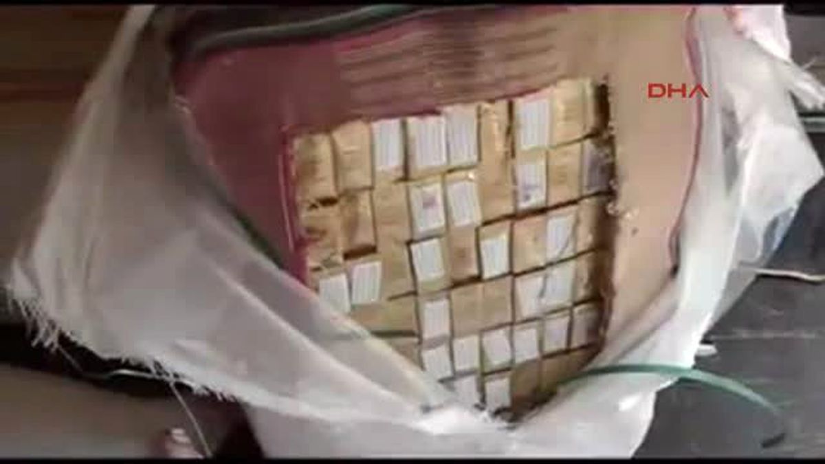 Uşak - Tır\'da Paspas Arası Kaçak Sigara