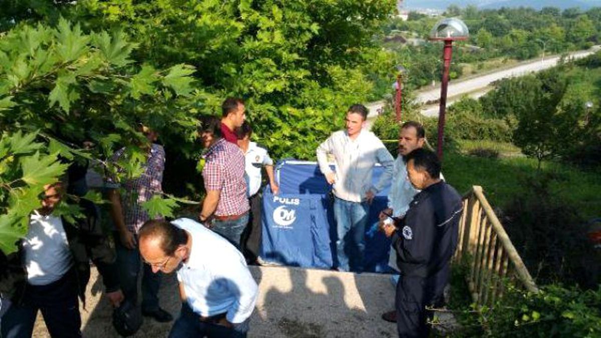 16 Yaşındaki Genç Parkta Ölü Bulundu
